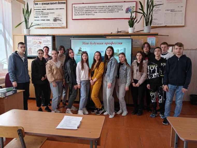Выпускники девятых классов посетили Сурский техникум.